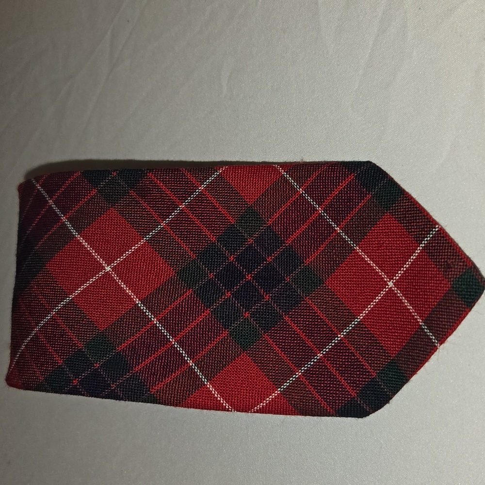Lochcarron Fraser Red 100% Pure New Wool Made In Scotland Tie